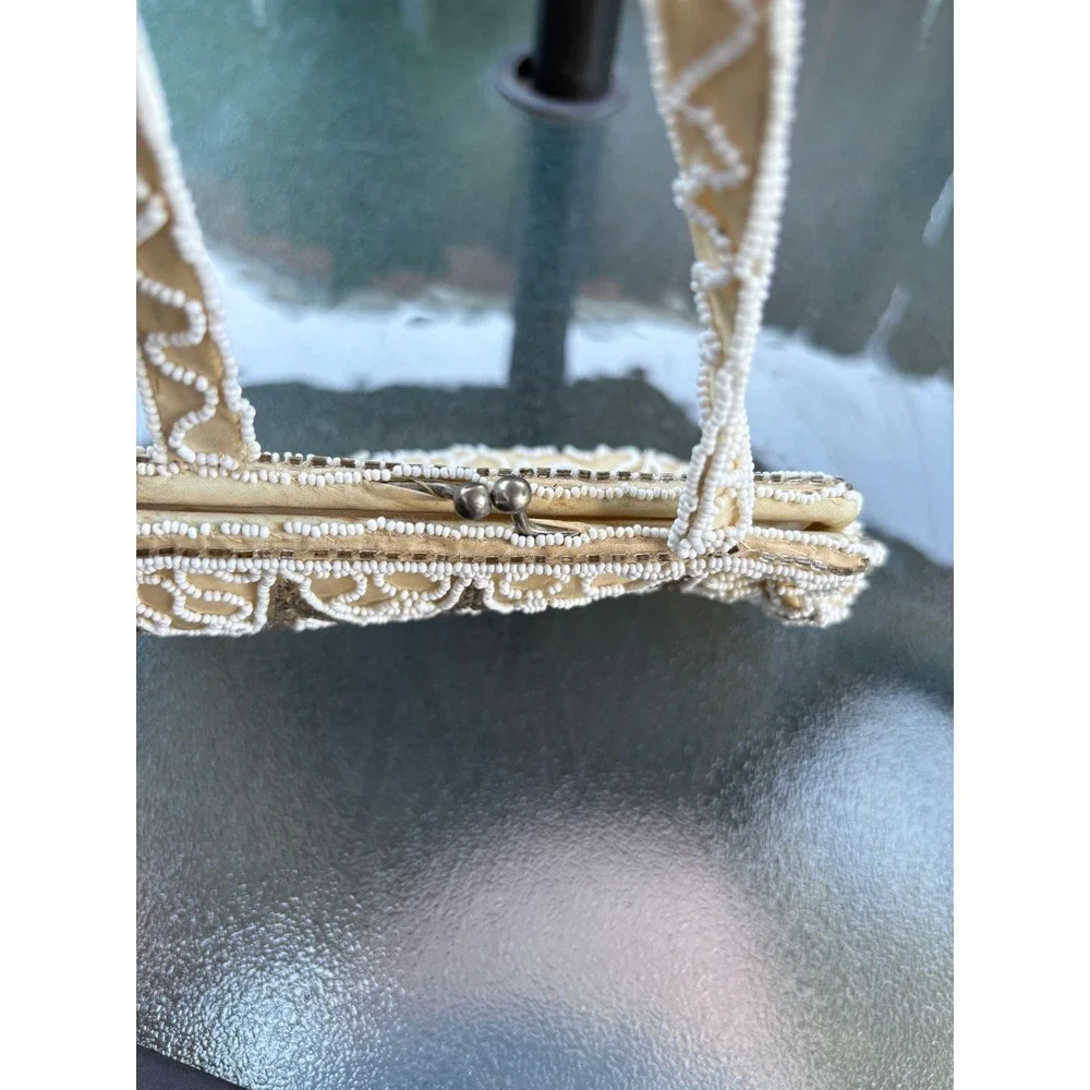 Walborg Vintage Hand Beaded Bag Made in‎ Belgium Cream Kiss Lock Evening Clutch